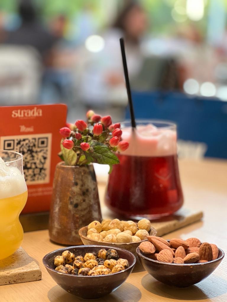 Buppdesign in Strada -  Buppdesign stattet das renommierte Restaurant Strada Suadiye in Istanbul mit handgefertigtem Porzellan aus.