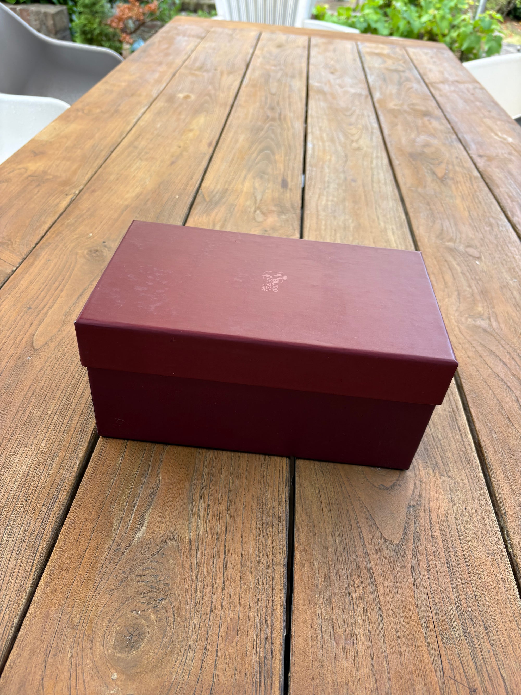 Hochwertige grosse Box