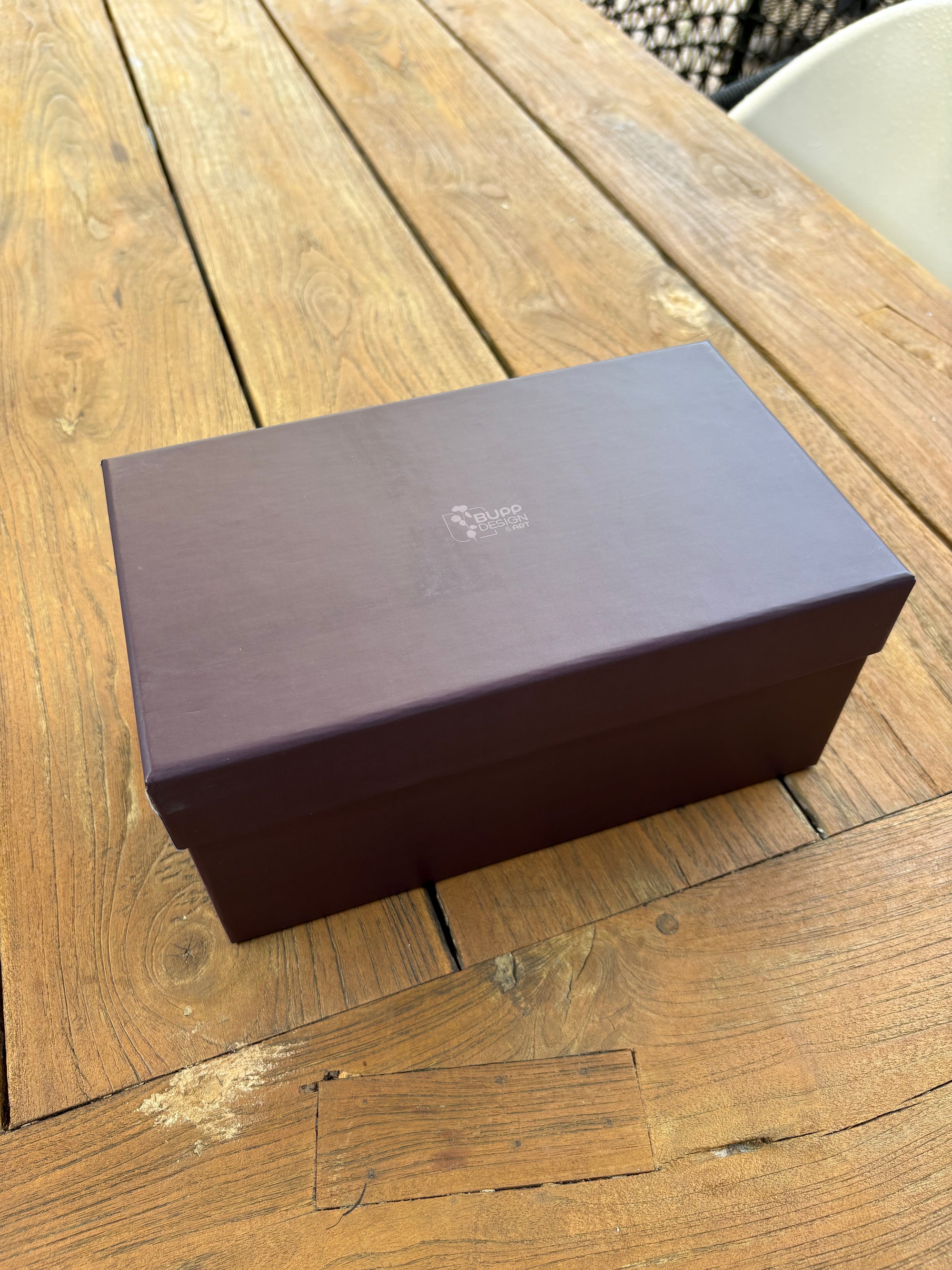 Hochwertige grosse Box